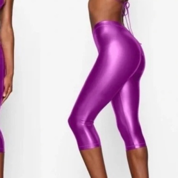 SKIMS NWT Metallic Swim V Waist Cropped Pants in Dragonfruit - Picture 6 of 13